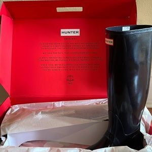 Brand New BLACK HUNTER RAINBOOTS!